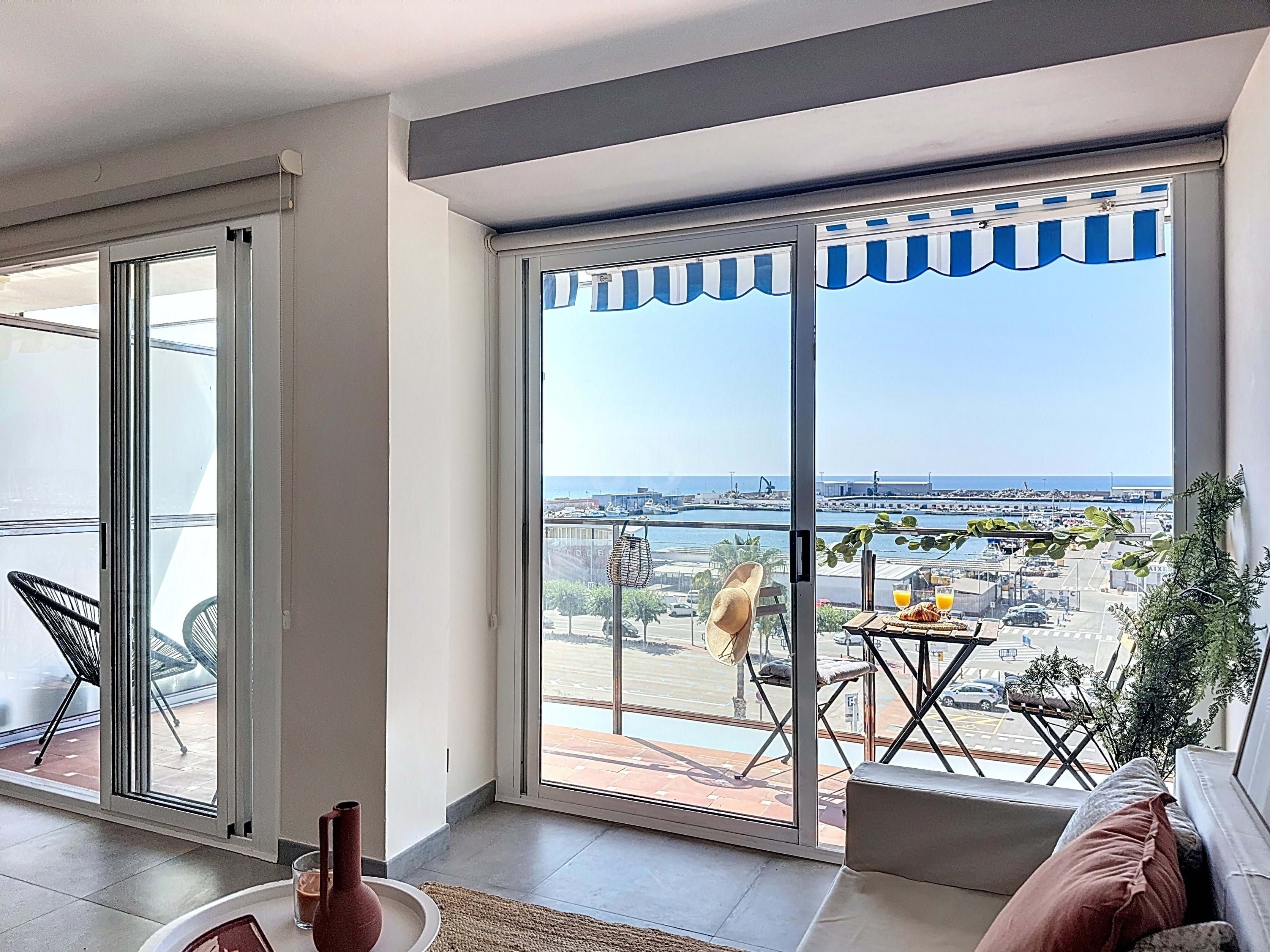 Bedroom of Flat for sale in Vilanova i la Geltrú