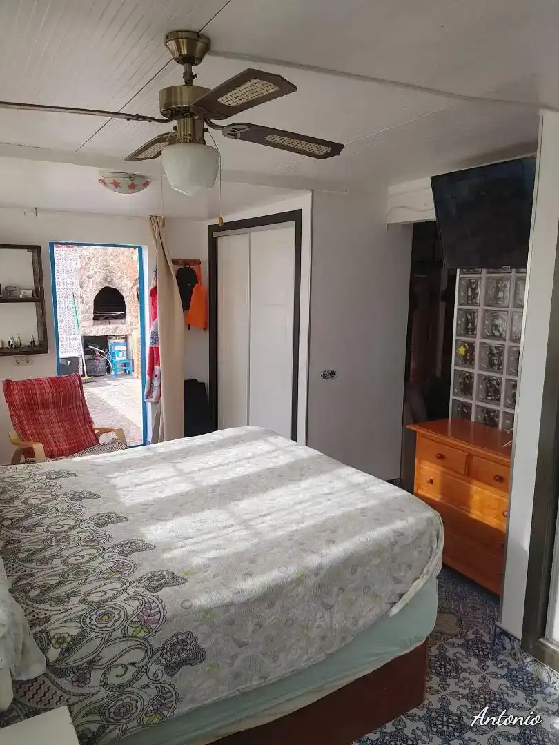 Schlafzimmer von Dachboden zur Miete in Almería mit Klimaanlage, Abstellraum und Möbliert