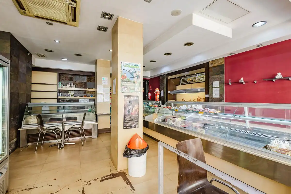 Local en venta en Marbella con Calefacción