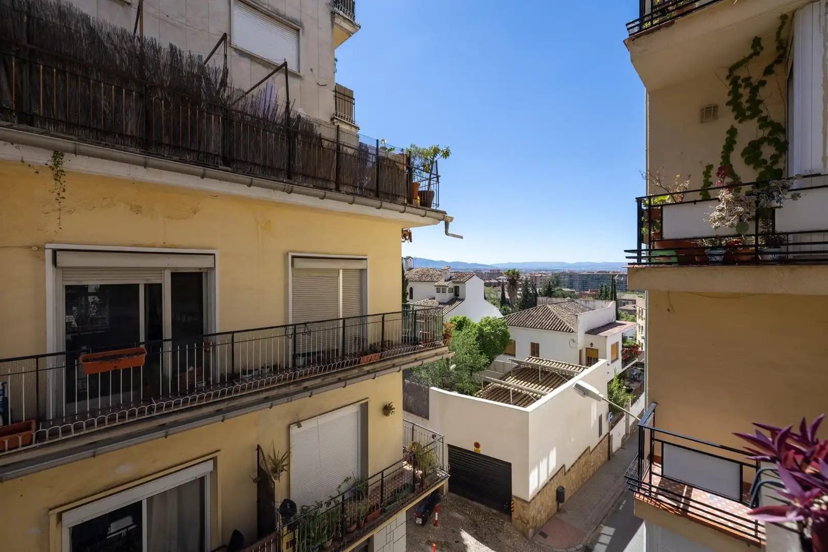 Vista exterior de Piso en venta en Granada