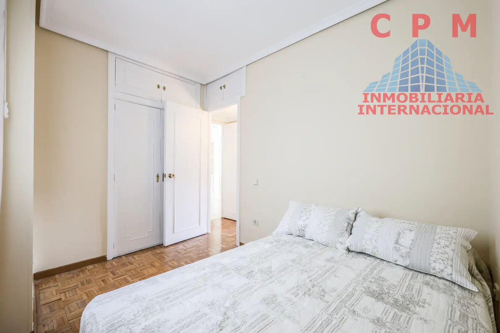 Habitación de Piso de alquiler en Madrid con Aire acondicionado, Calefacción y Horno