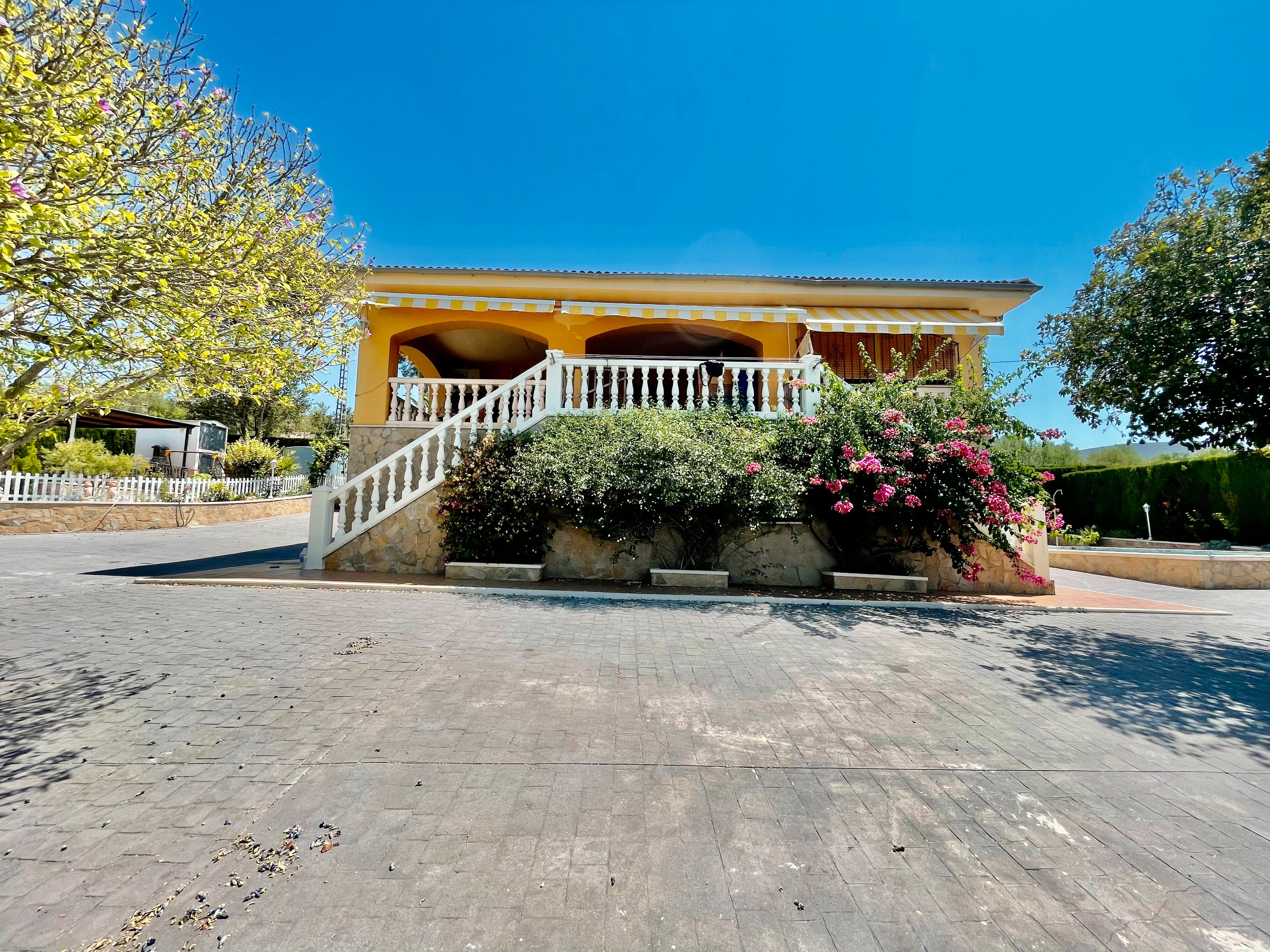 Exterior view of House or chalet for sale in Benillup  with Air Conditioner, Private garden and Swimming Pool