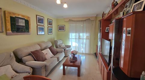 SE VENDE ADOSADO EN ARGAMASILLA DE CALATRAVA