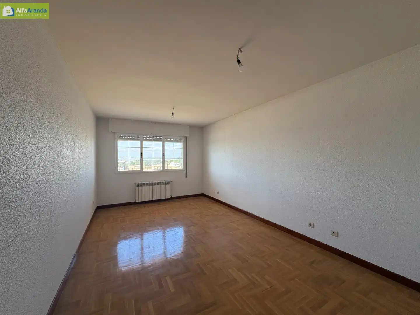 Bedroom of Flat for sale in Aranda de Duero  with Heating, Parquet flooring and Terrace