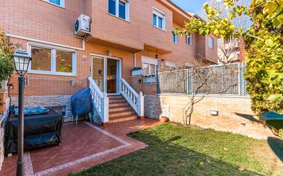 Jardí de Casa adosada en venda en Boadilla del Monte amb Aire condicionat, Calefacció i Jardí privat