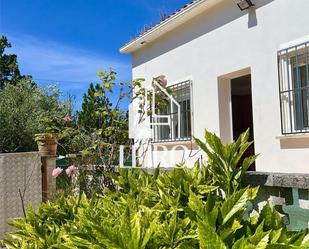 Vista exterior de Casa o xalet en venda en Vilagarcía de Arousa amb Calefacció, Terrassa i Traster