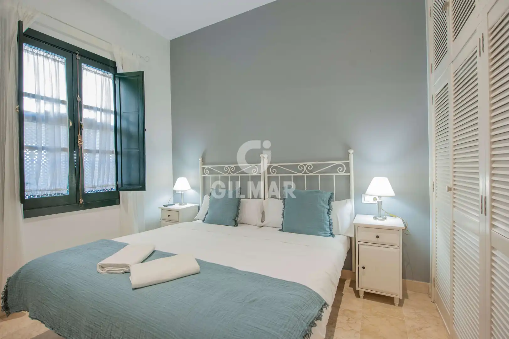 Bedroom of Flat for sale in Sevilla  with Heating, Storage room and Furnished