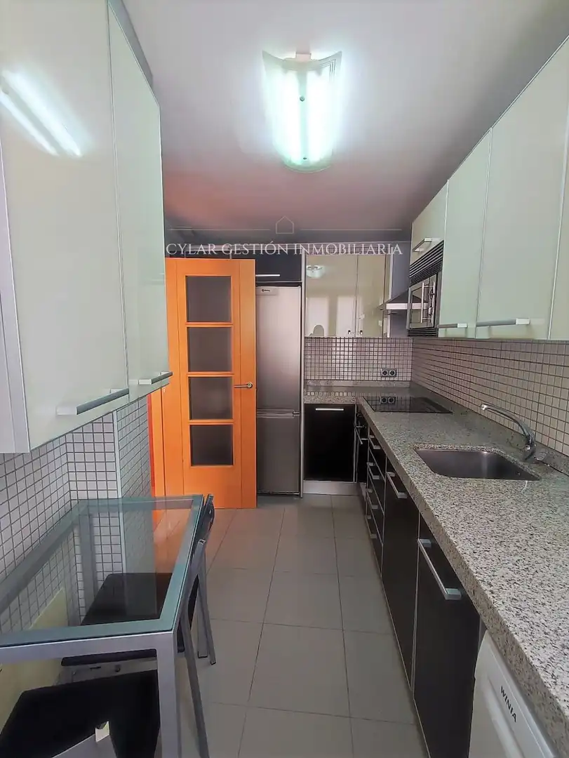 Kitchen of Flat for rent in Salamanca  with Heating, Parquet flooring and Terrace