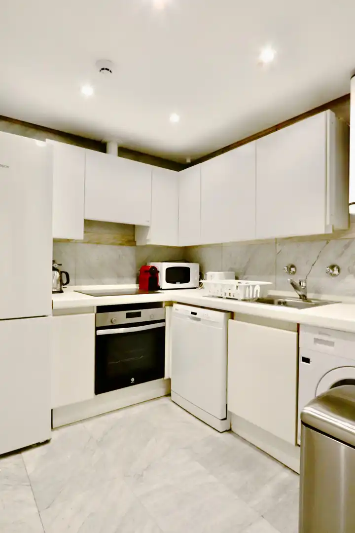 Kitchen of Flat for sale in Madrid  with Air Conditioner, Heating and Private garden