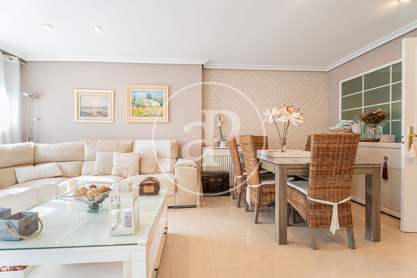 Living room of Single-family semi-detached for sale in Pozuelo de Alarcón  with Air Conditioner, Heating and Private garden