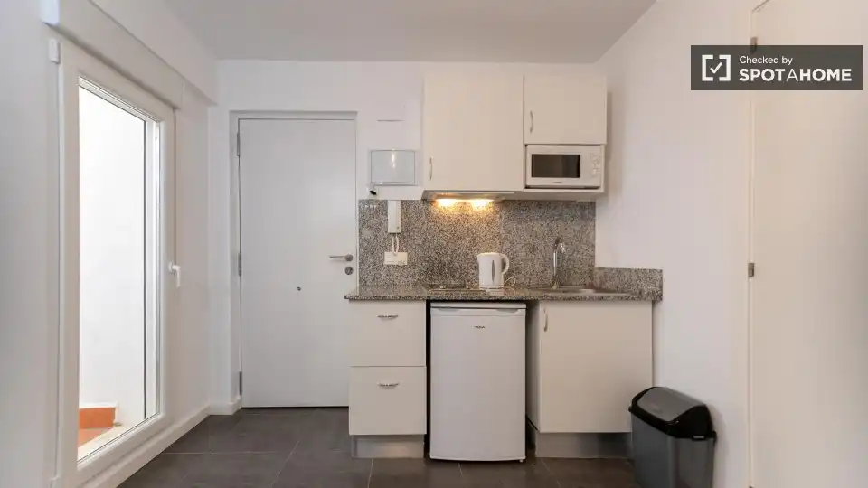Cocina de Piso de alquiler en Valencia con Aire acondicionado, Calefacción y Amueblado