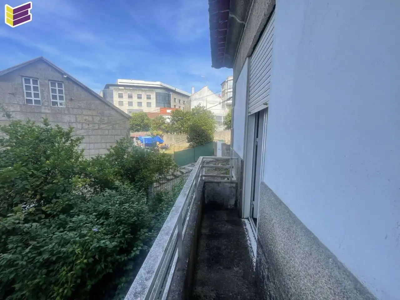 Vista exterior de Casa o xalet en venda en Vigo  amb Calefacció, Jardí privat i Terrassa