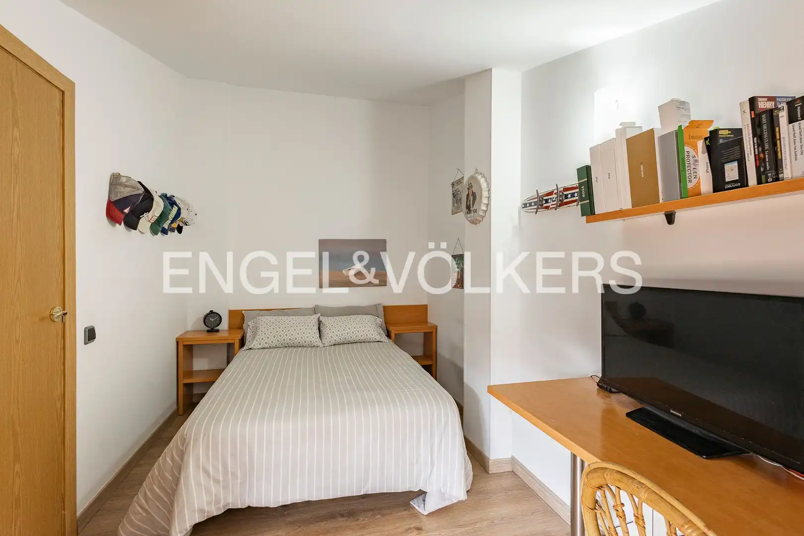 Habitación de Dúplex en venta en Terrassa con Aire acondicionado, Calefacción y Parquet