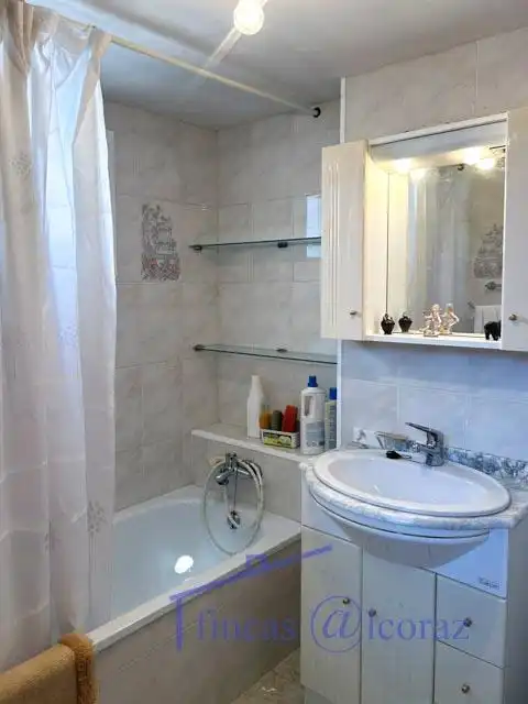 Baño de Finca rústica en venta en Alcalá del Obispo