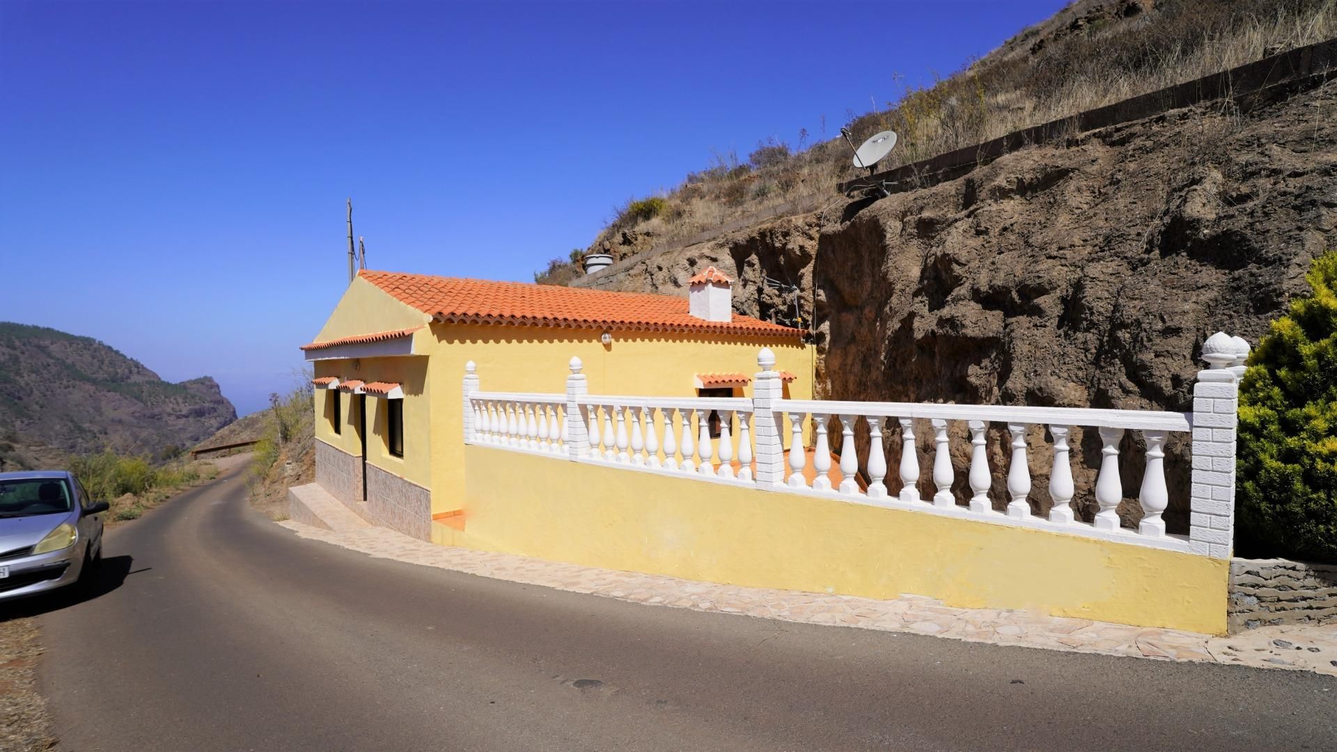 Vista exterior de Casa o xalet en venda en Gáldar amb Terrassa