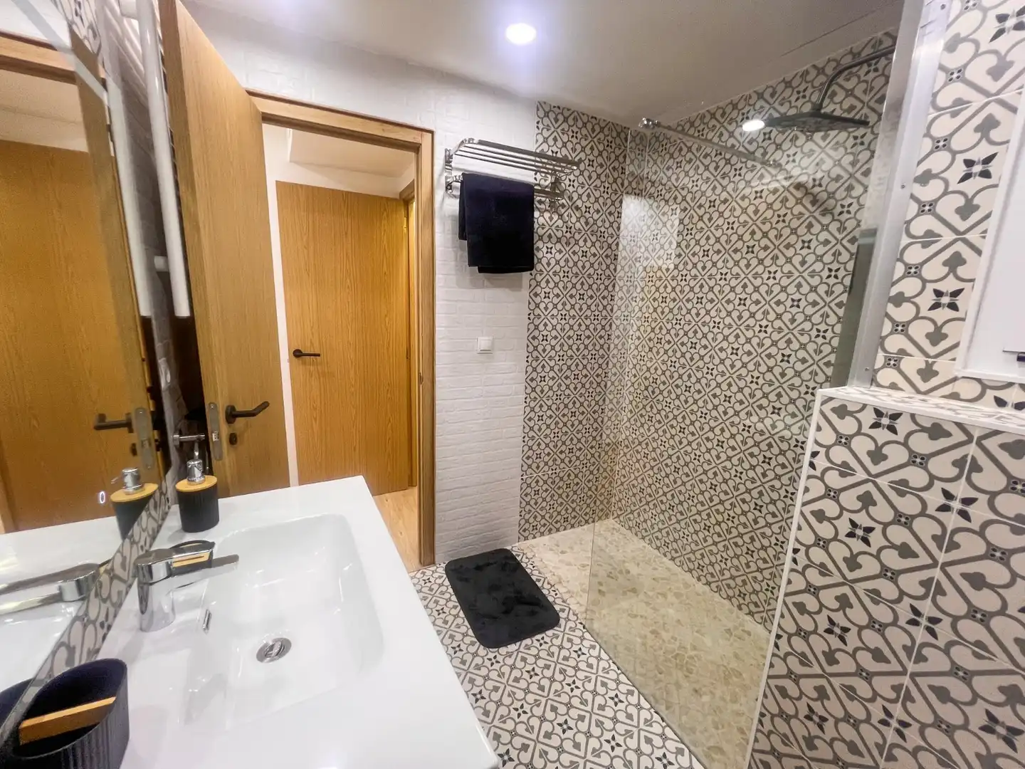 Badezimmer von Wohnungen zum Verkauf in Torrevieja mit Klimaanlage, Heizung und Terrasse