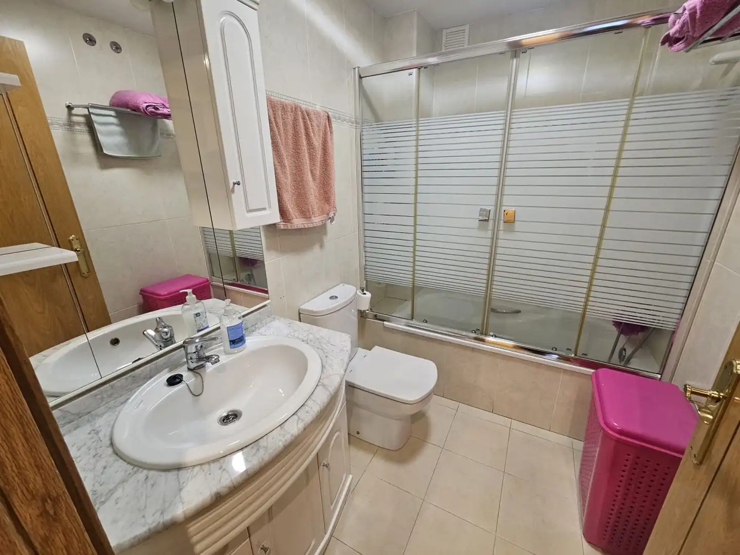 Bathroom of Flat for sale in  Logroño  with Heating, Parquet flooring and Storage room