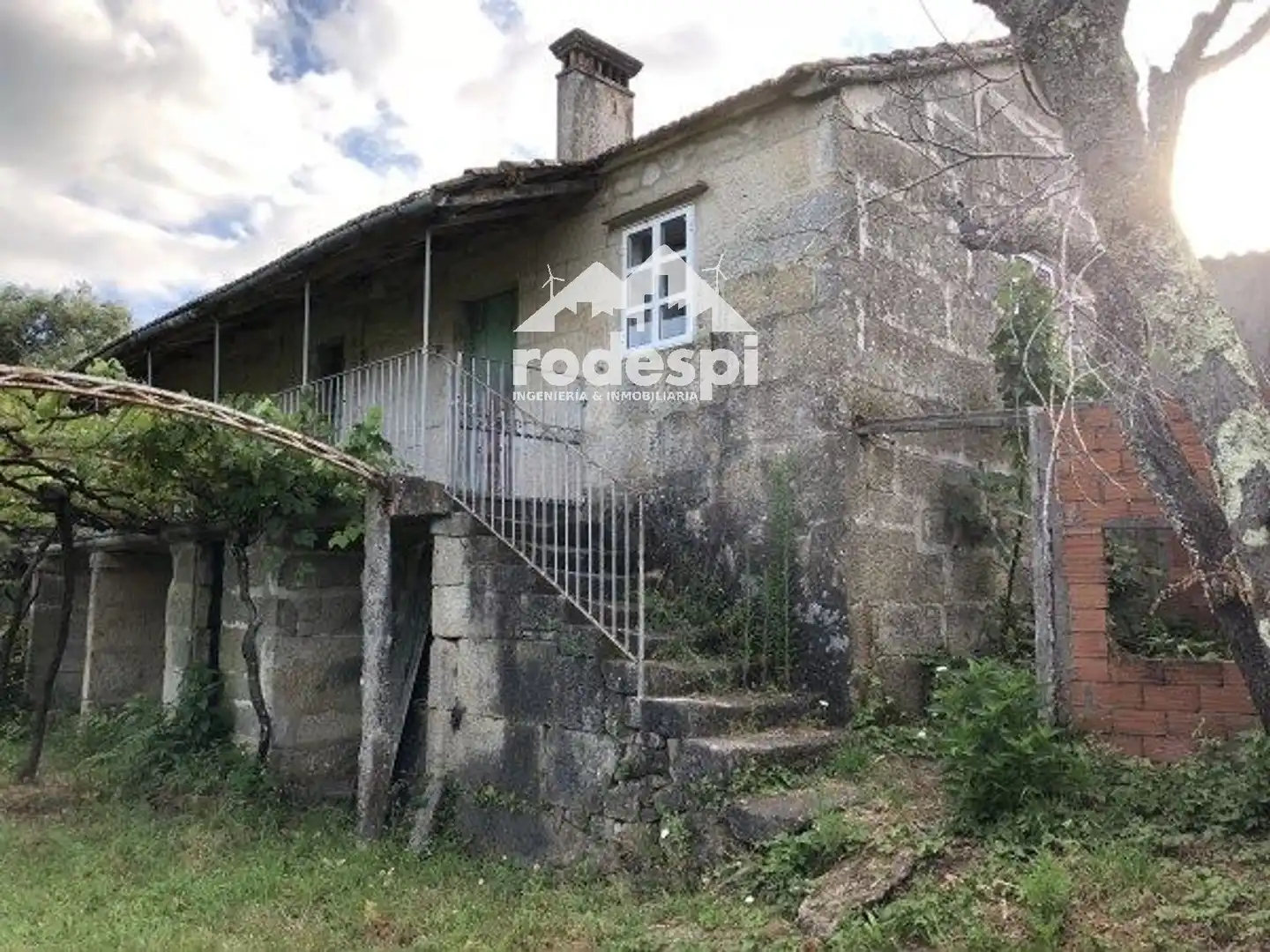 Vista exterior de Casa o xalet en venda en Soutomaior amb Terrassa
