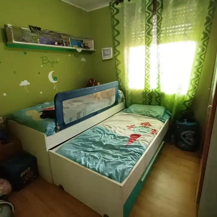 Habitación de Casa o chalet en venta en Vigo  con Calefacción, Jardín privado y Terraza