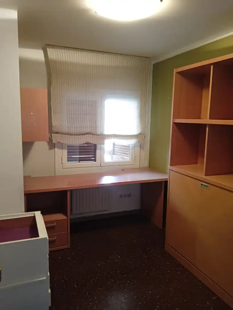 Habitación de Piso de alquiler en Lleida con Aire acondicionado, Amueblado y Lavadora