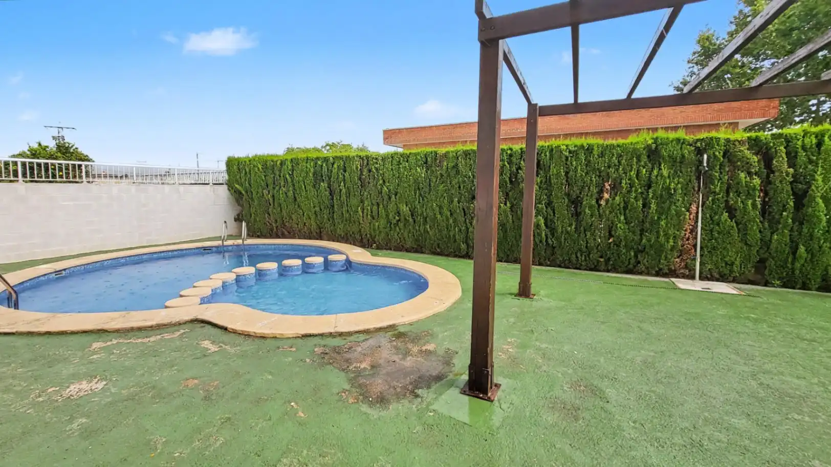 Piscina de Apartament en venda en Dénia amb Aire condicionat, Calefacció i Terrassa