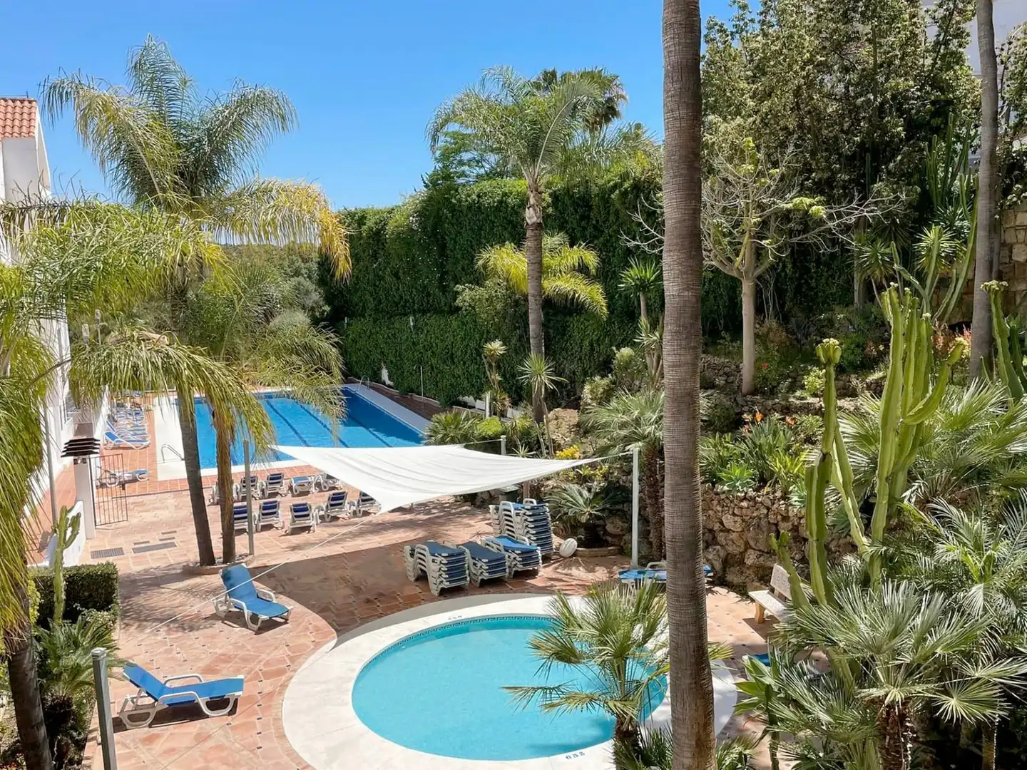 Piscina de Apartament en venda en Marbella amb Moblat i Piscina comunitària