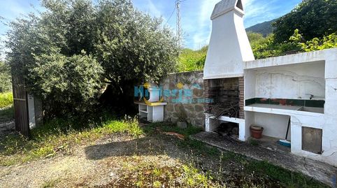 Se vende casa de campo con gran parcela y vistas abiertas en Alcaucín, Málaga