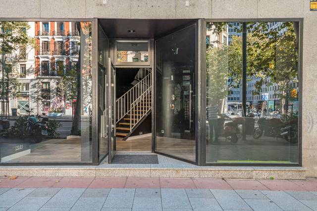 Piso en Venta en Universidad - Malasaña