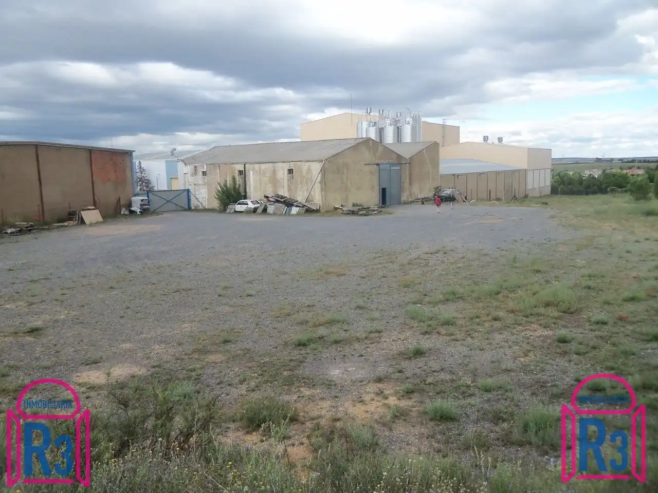 Vista exterior de Nave industrial en venta en Valdefresno