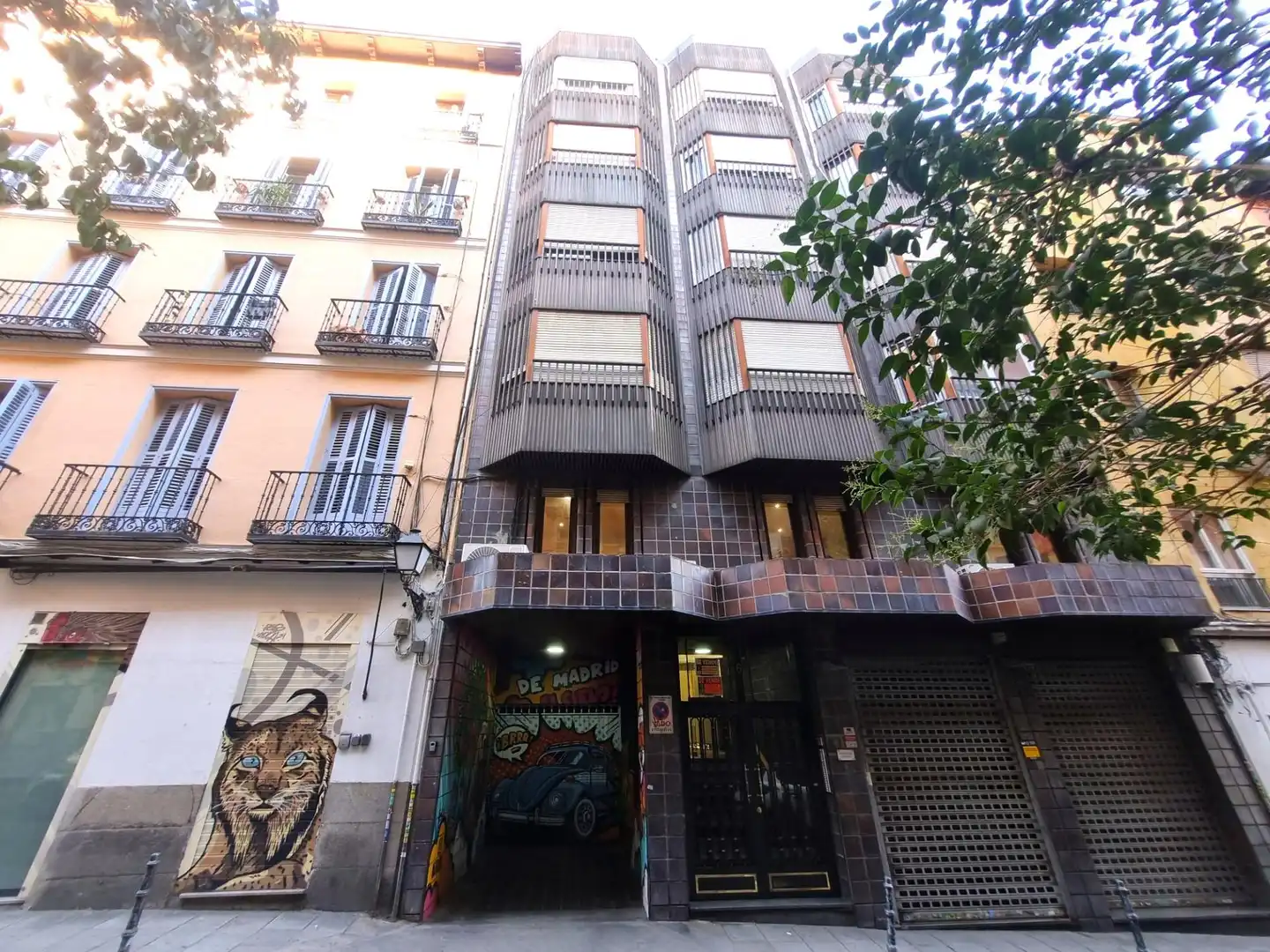 Exterior view of Garage for sale in Madrid