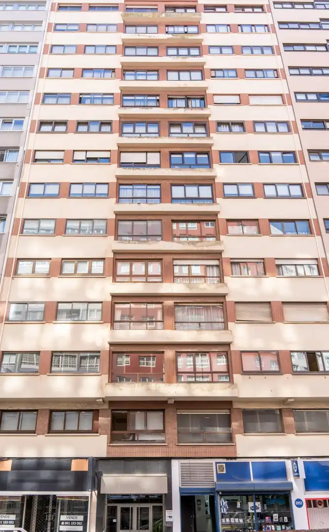 Vista exterior de Piso en venta en A Coruña Capital  con Calefacción