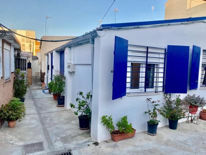 Vista exterior de Casa o xalet en venda en Sanlúcar de Barrameda amb Calefacció i Piscina