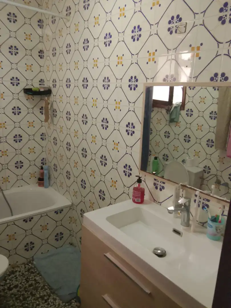 Bany de Pis en venda en Elche / Elx amb Terrassa, Moblat i Balcó