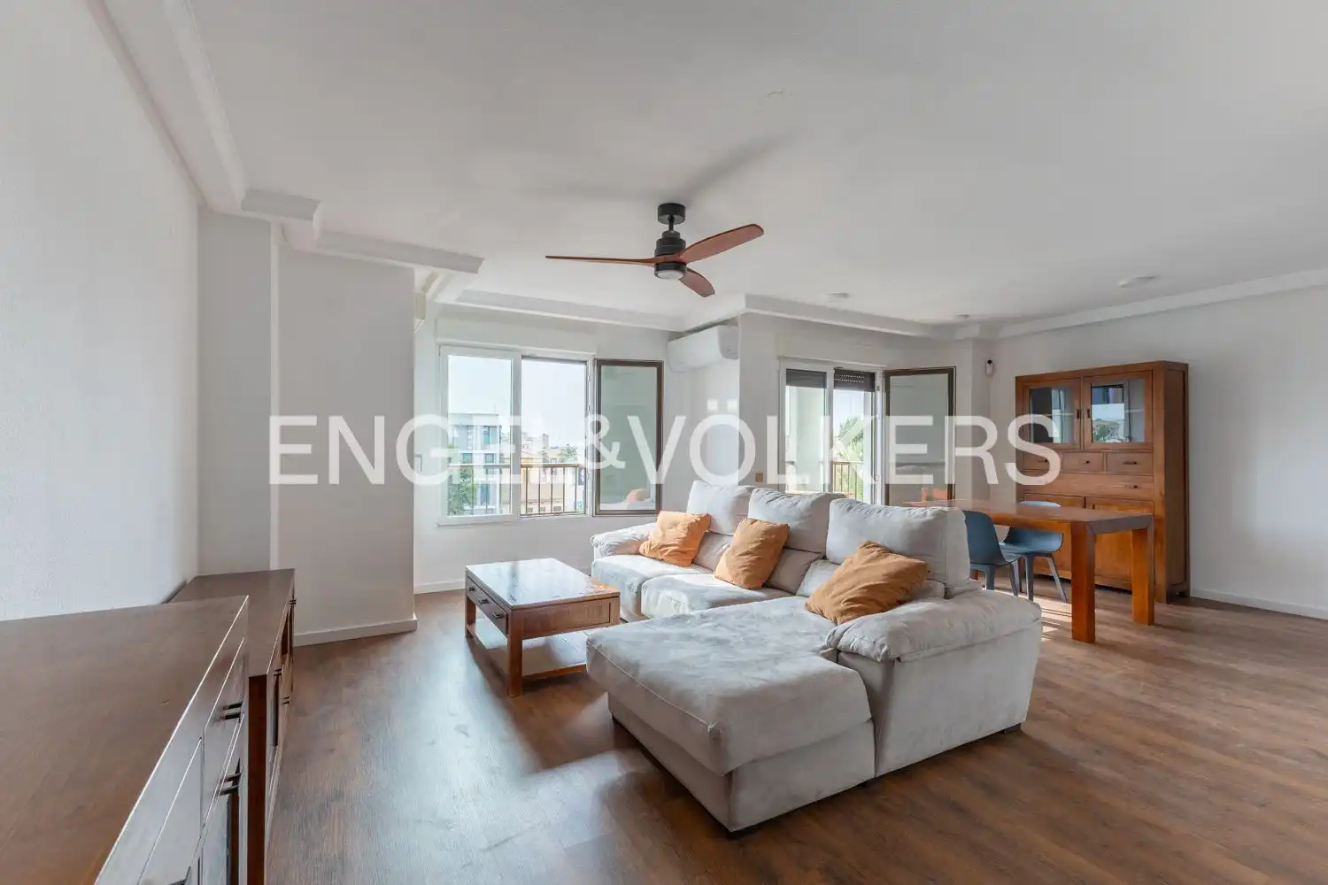 Wohnzimmer von Wohnung zur Miete in Valencia mit Klimaanlage, Heizung und Parkett