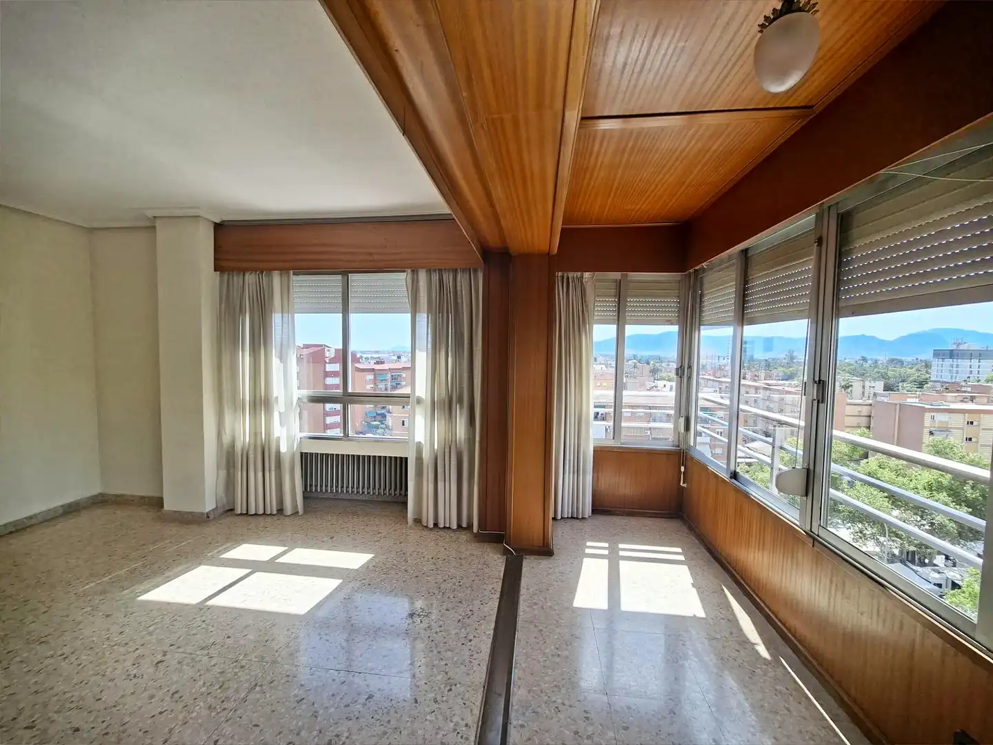 Sala d'estar de Pis de lloguer en Murcia amb Aire condicionat i Calefacció