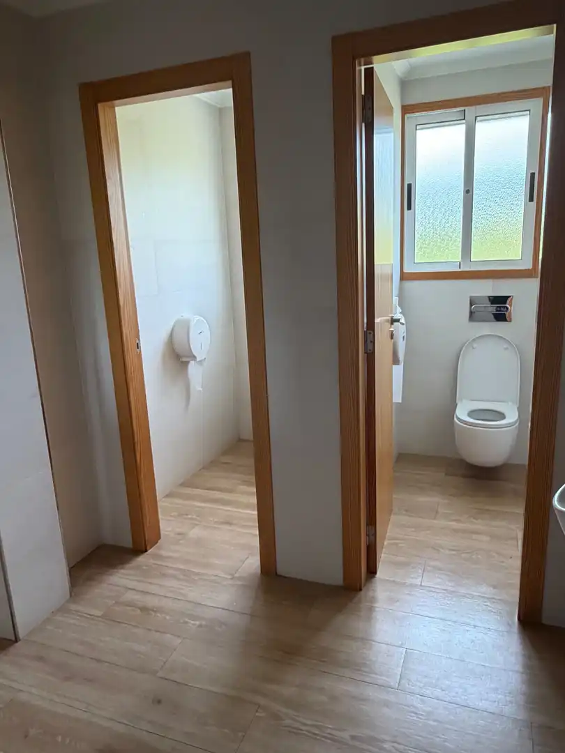 Badezimmer von Gebäude zum Verkauf in Silleda