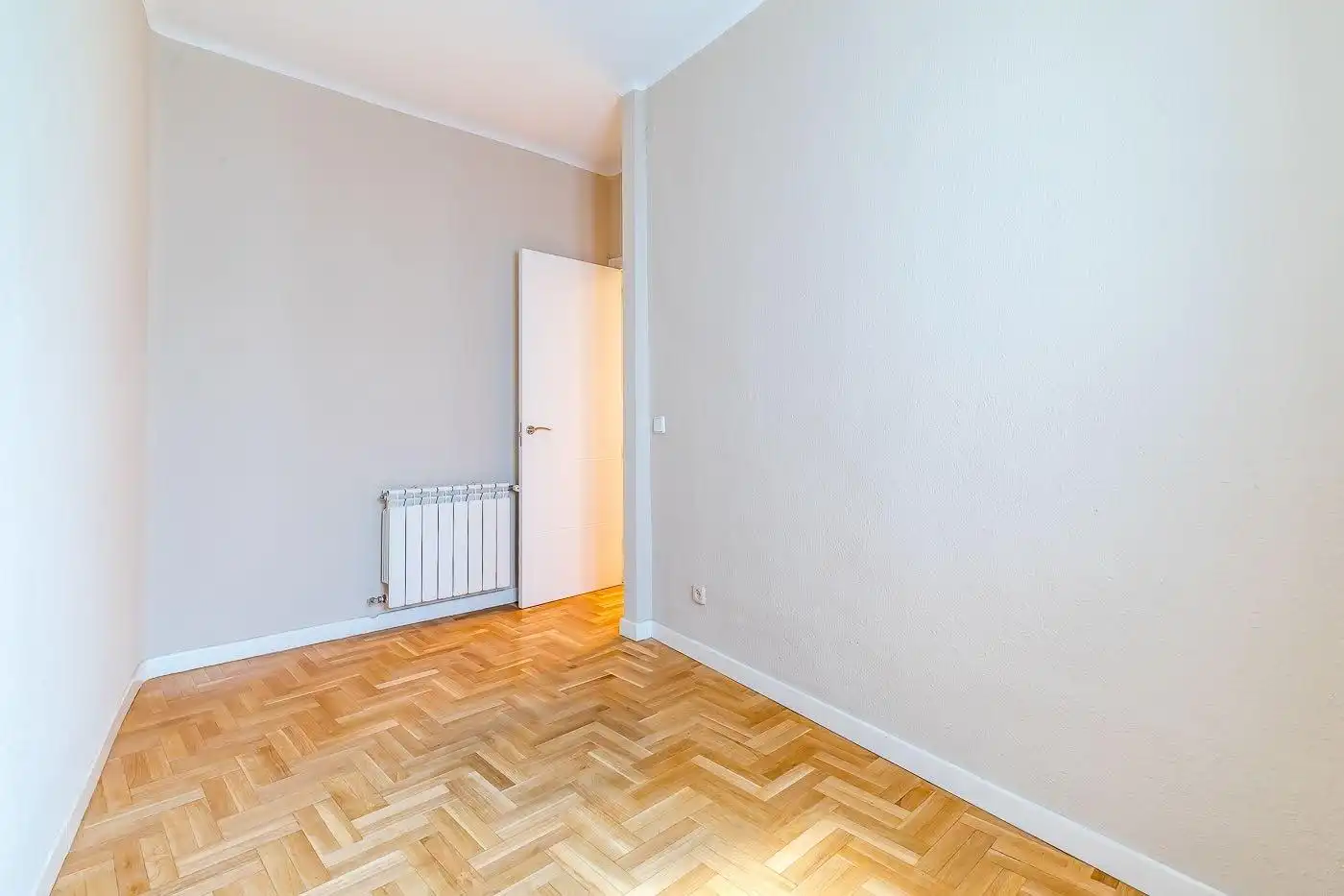 Habitación de Piso en venta en Madrid con Aire acondicionado y Calefacción