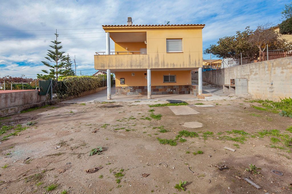 Exterior view of House or chalet for sale in Piera  with Heating