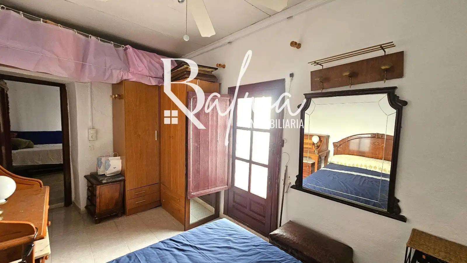 Bedroom of Detached homes for sale in Vélez-Málaga  with Terrace, Storage room and Furnished