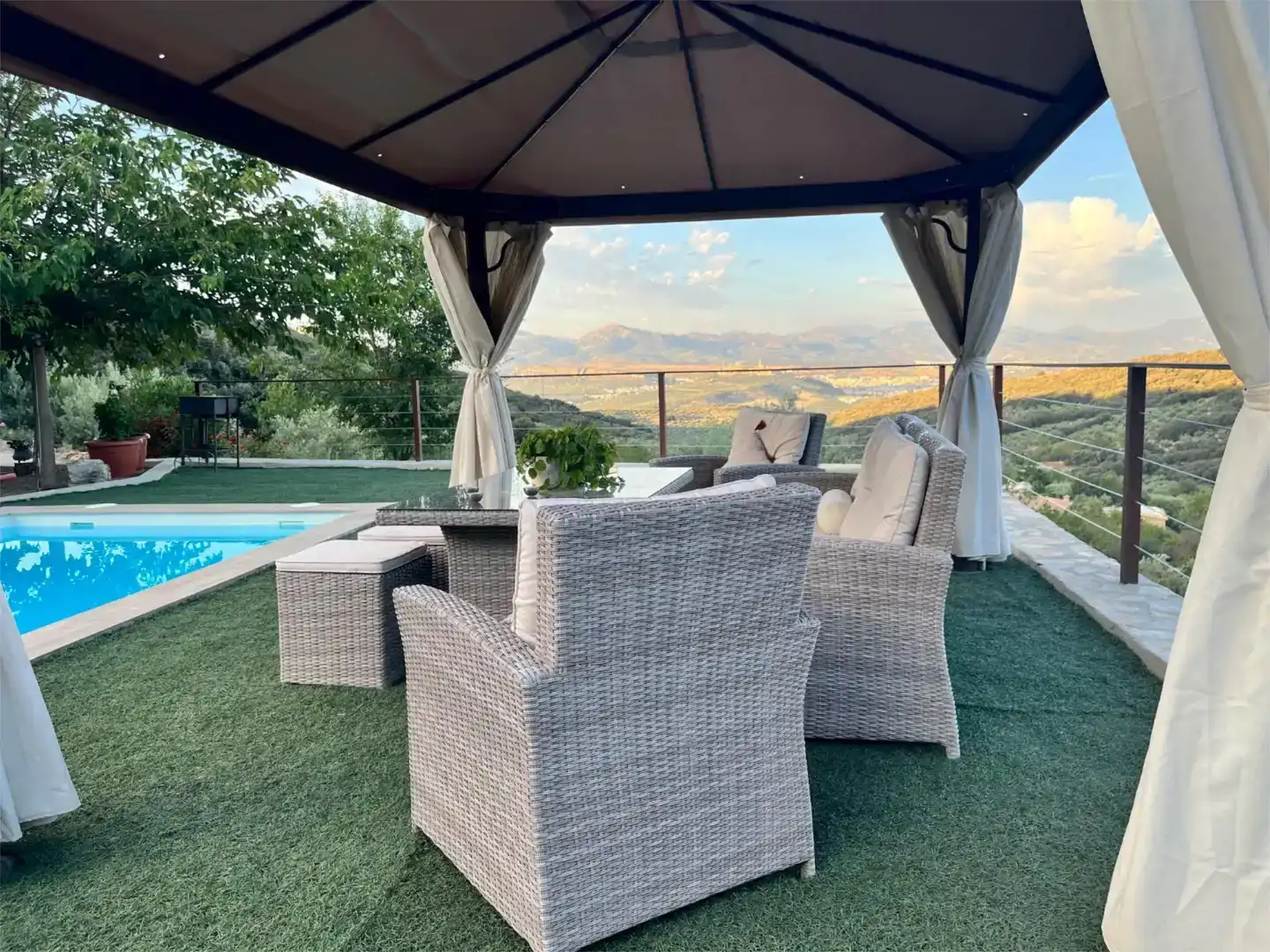 Terrassa de Finca rústica en venda en Alcalá la Real amb Piscina i Balcó