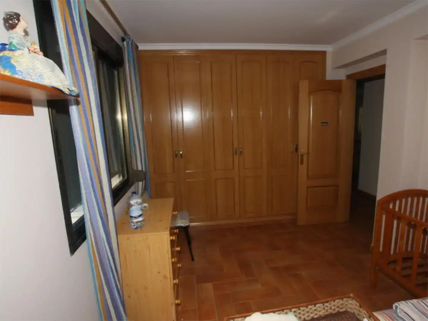 Dormitori de Casa o xalet en venda en Alzira amb Aire condicionat, Piscina i Balcó