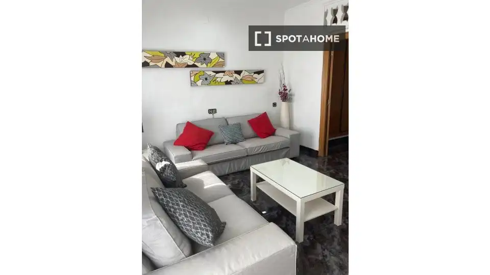 Sala d'estar de Pis de lloguer en Valencia amb Aire condicionat, Calefacció i Moblat