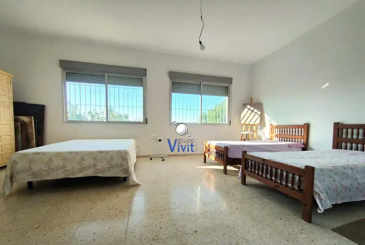 Habitación de Casa o chalet en venta en Carmona con Terraza y Trastero