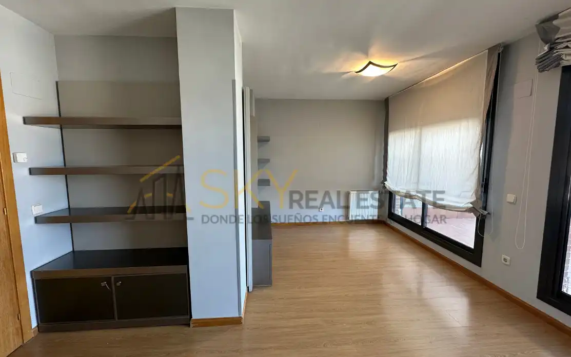 Bedroom of Attic for sale in Madrid  with Air Conditioner, Heating and Terrace