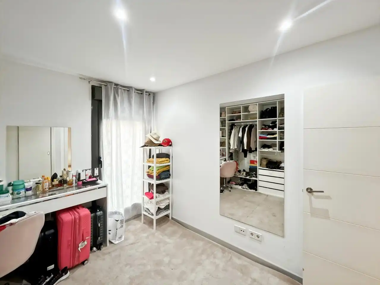 Bedroom of Flat for sale in Madrid  with Air Conditioner, Heating and Storage room