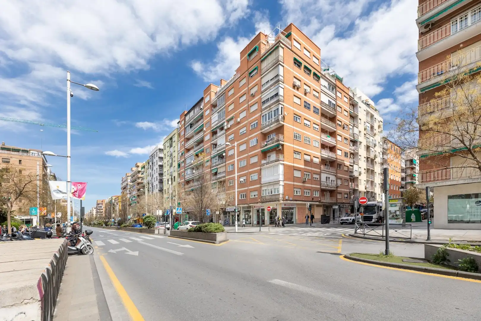 Vista exterior de Ático en venta en Granada con Aire acondicionado, Calefacción y Terraza