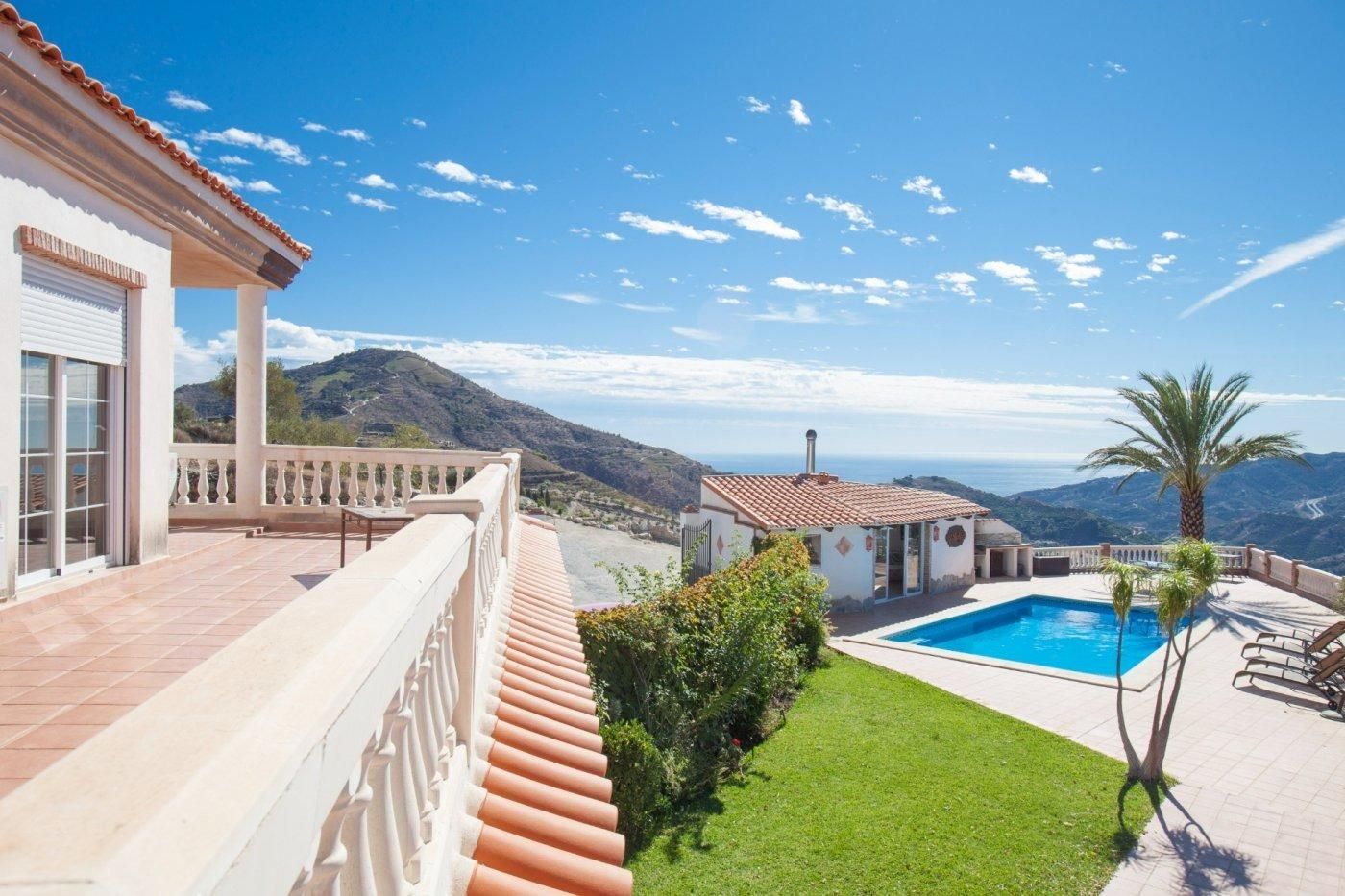 Vista exterior de Casa o xalet en venda en Jete amb Aire condicionat, Calefacció i Jardí privat