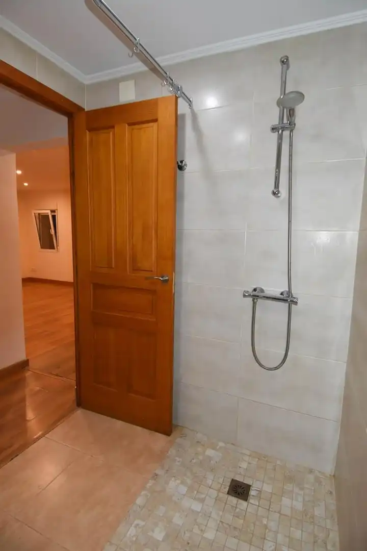 Baño de Piso en venta en Girona