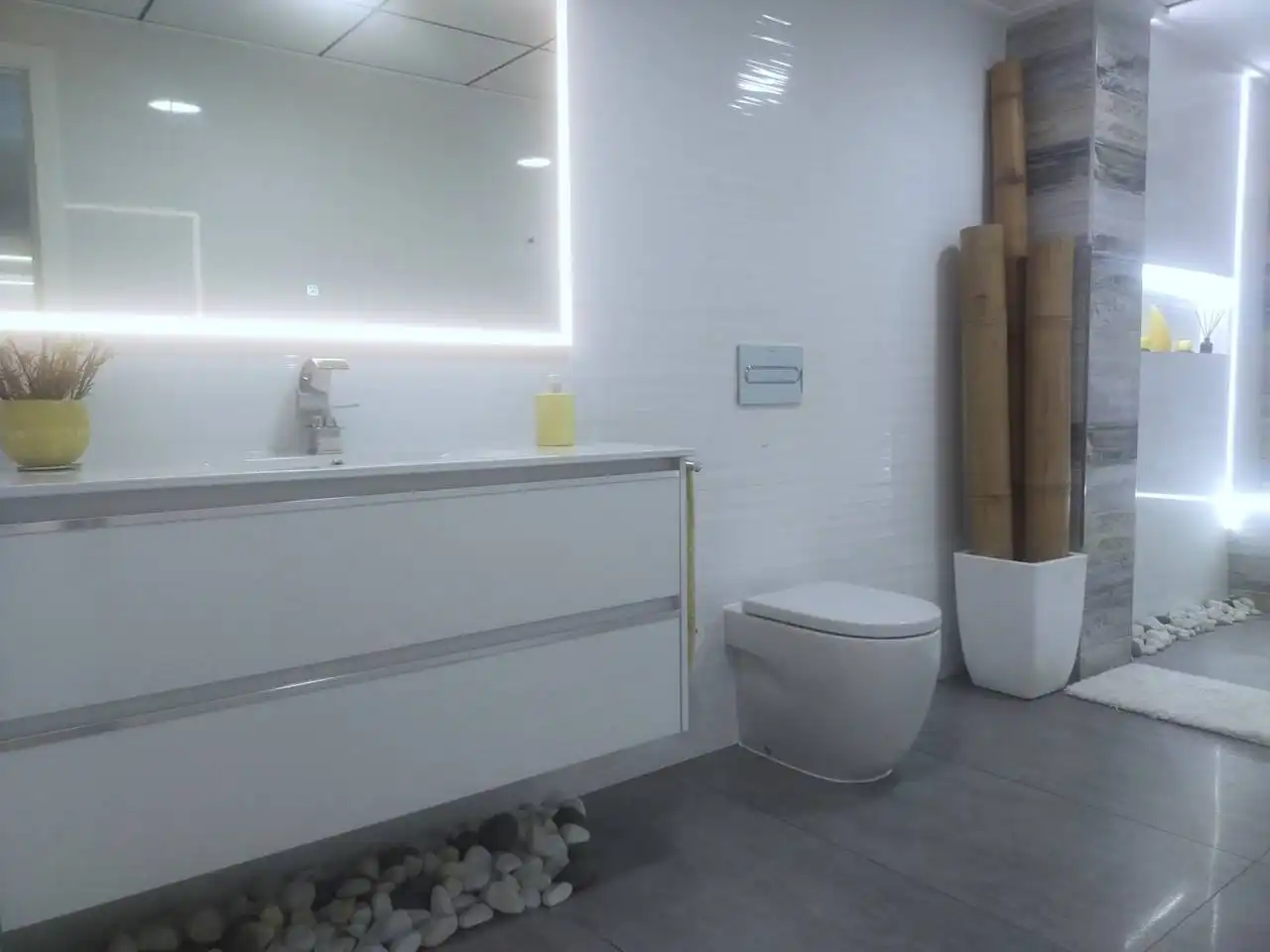 Baño de Piso en venta en Elche / Elx con Trastero