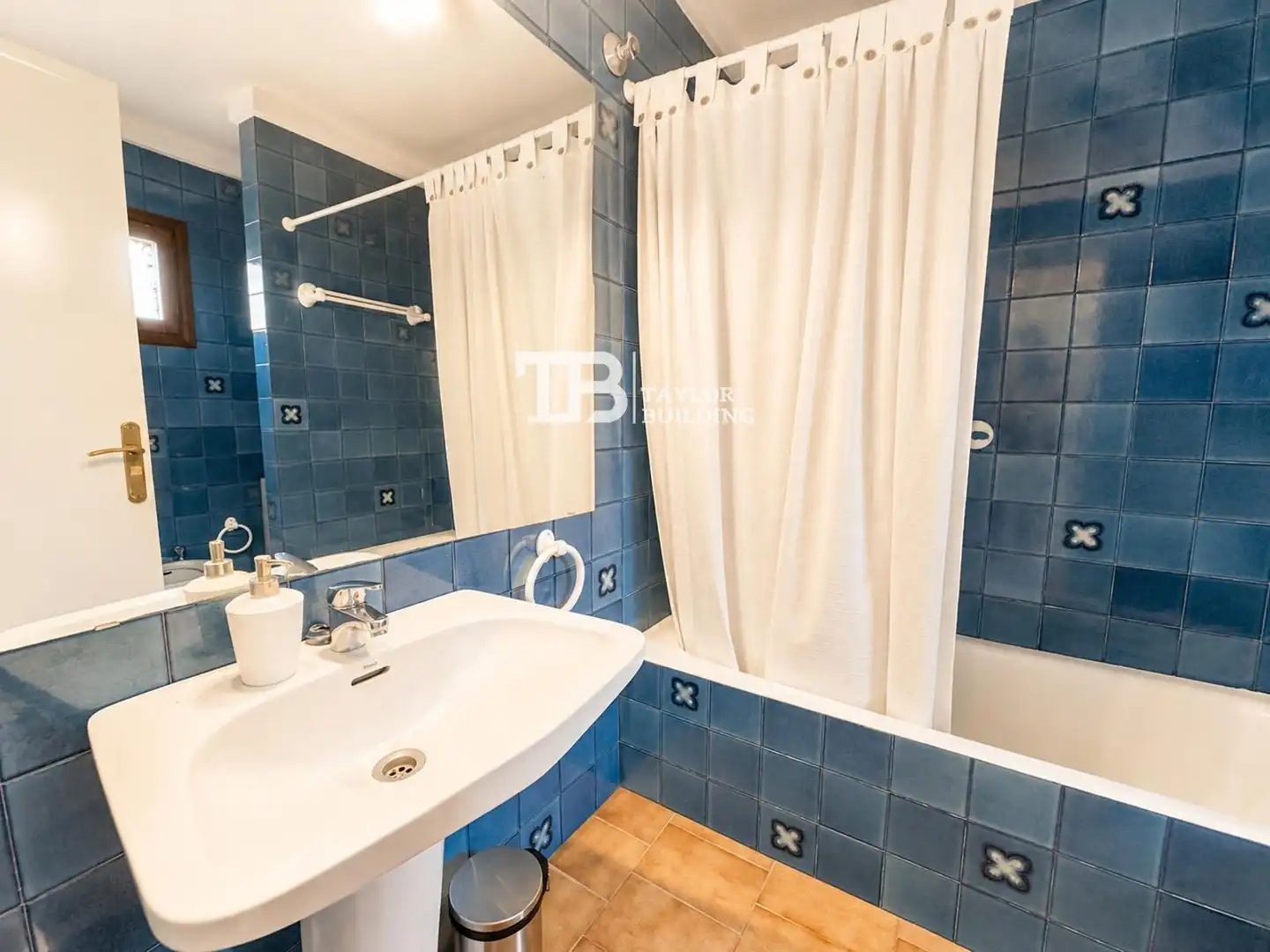 Bany de Casa o xalet en venda en Calvià amb Jardí privat, Terrassa i Traster